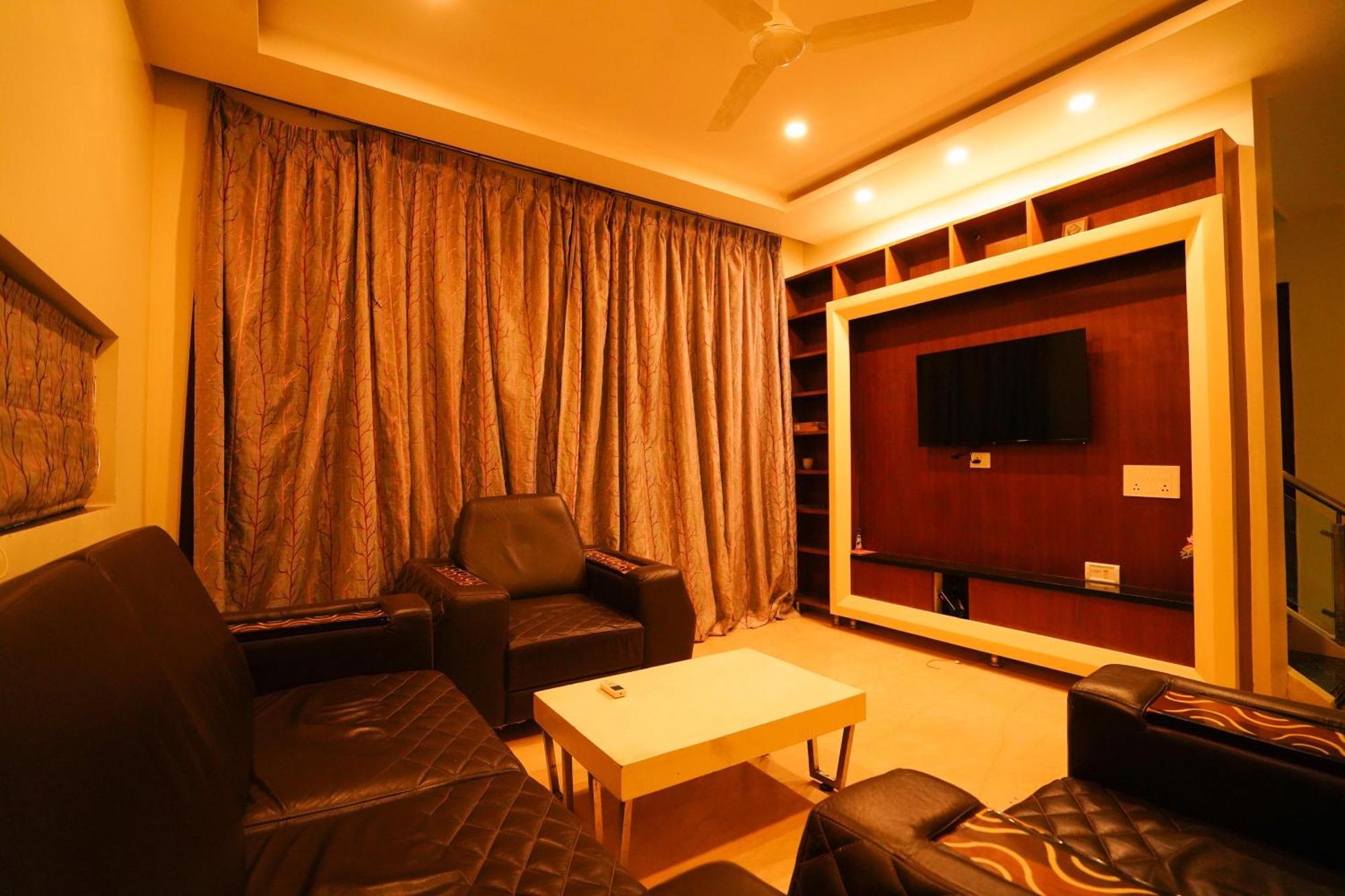 Golden Villa - Duplex House With Private Theater - Near To Alipiri And Bhudevi Ttd Ticket Counter And Kapilateertham Tirupati Exteriér fotografie